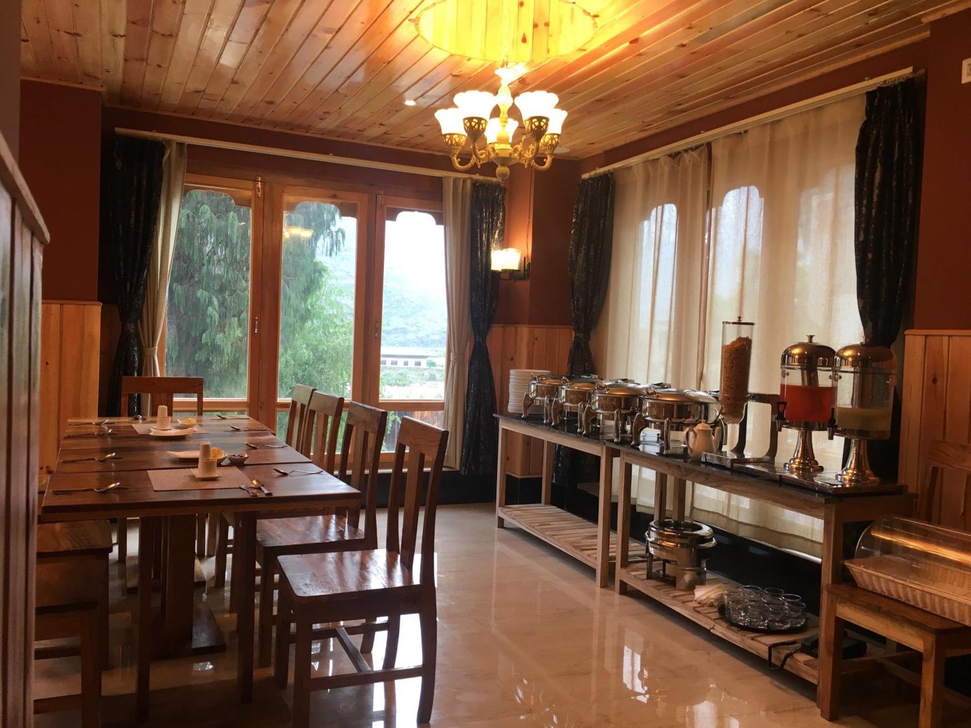 Hotel Khamsum Paro Bagian luar foto