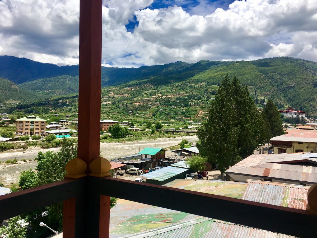 Hotel Khamsum Paro Bagian luar foto