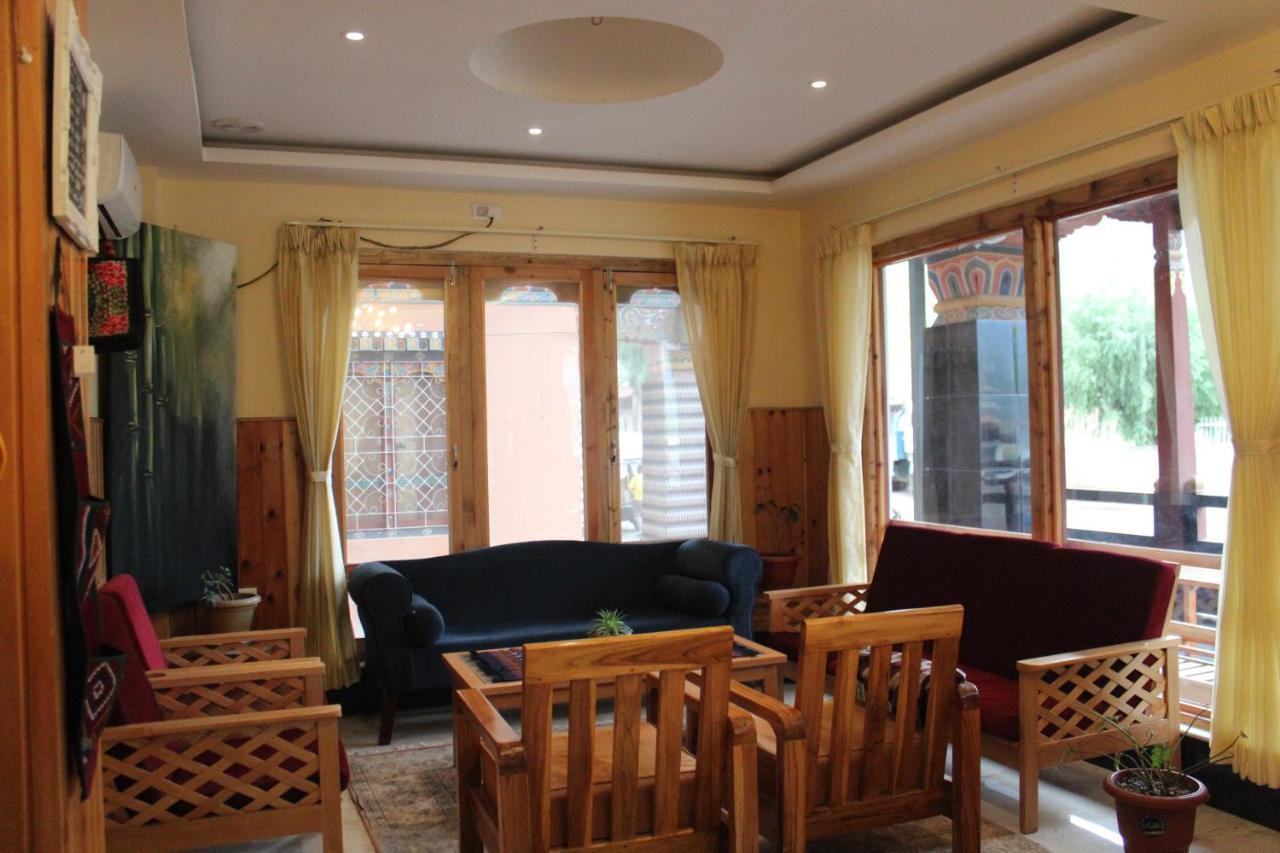 Hotel Khamsum Paro Bagian luar foto